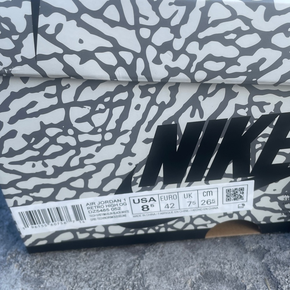 Nike Air Jordan 1 Retro High OG Men’s size 8.5 in White Cement - Picture 10 of 13